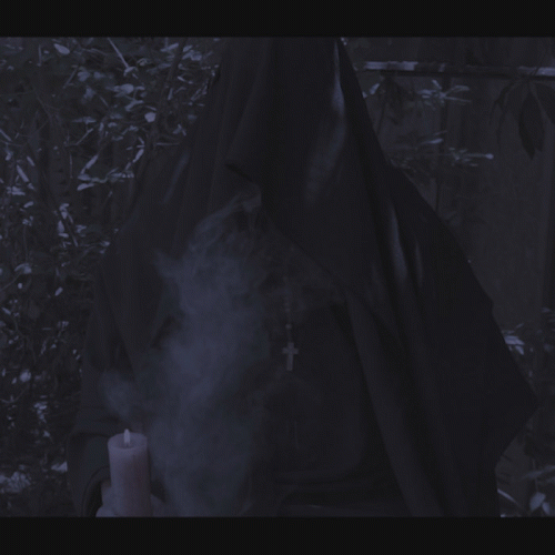 Bajo El Exilio : Empire Of Lies